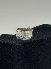 Load image into Gallery viewer, 3/8&quot; Wolf ring - size 7 by Billy Cook
