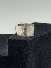 Load image into Gallery viewer, 1/2&quot; Killer whale ring - size 9 by Billy Cook

