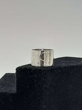 Load image into Gallery viewer, 1/2&quot; Killer whale ring - size 7 by Billy Cook
