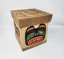 Load image into Gallery viewer, Bentwood Box - Grizzly mother lid by Sean Whonnock
