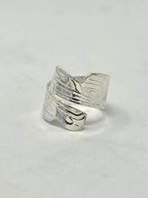 Load image into Gallery viewer, Silver wrap rings by Val Lancaster
