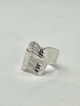 Load image into Gallery viewer, Silver wrap rings by Val Lancaster
