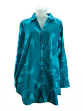 Load image into Gallery viewer, 3 Eagle Cotton Button up Blouse by Corrine Hunt
