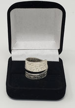 Load image into Gallery viewer, Bear &amp; Raven wrap ring by Donald Wadhams
